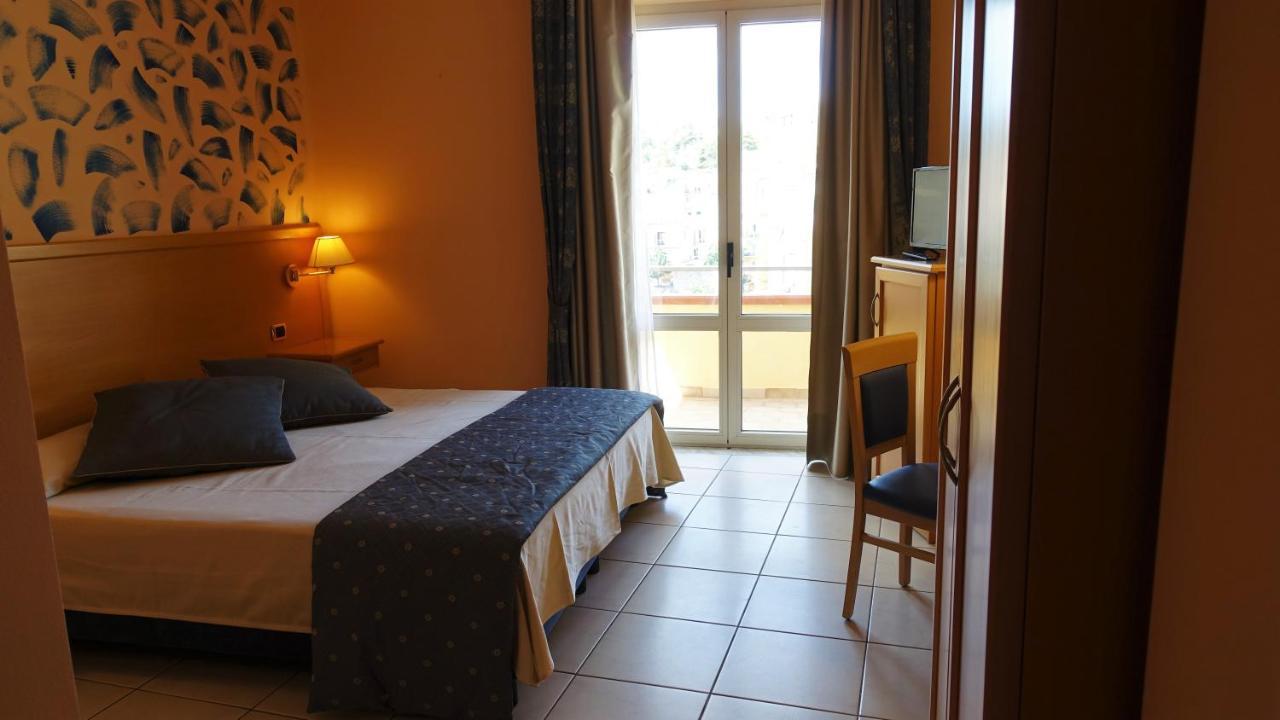 Standard Queen Room,1019879692:JPEG