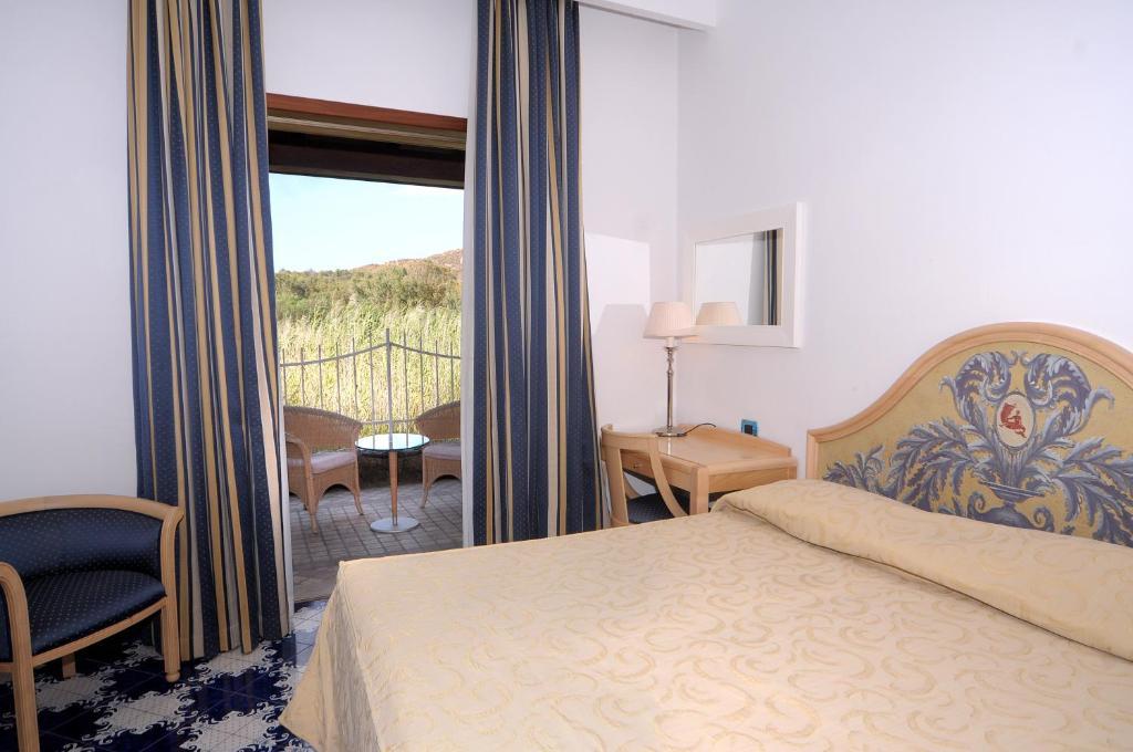Superior Double or Twin Room,753127907:JPEG
