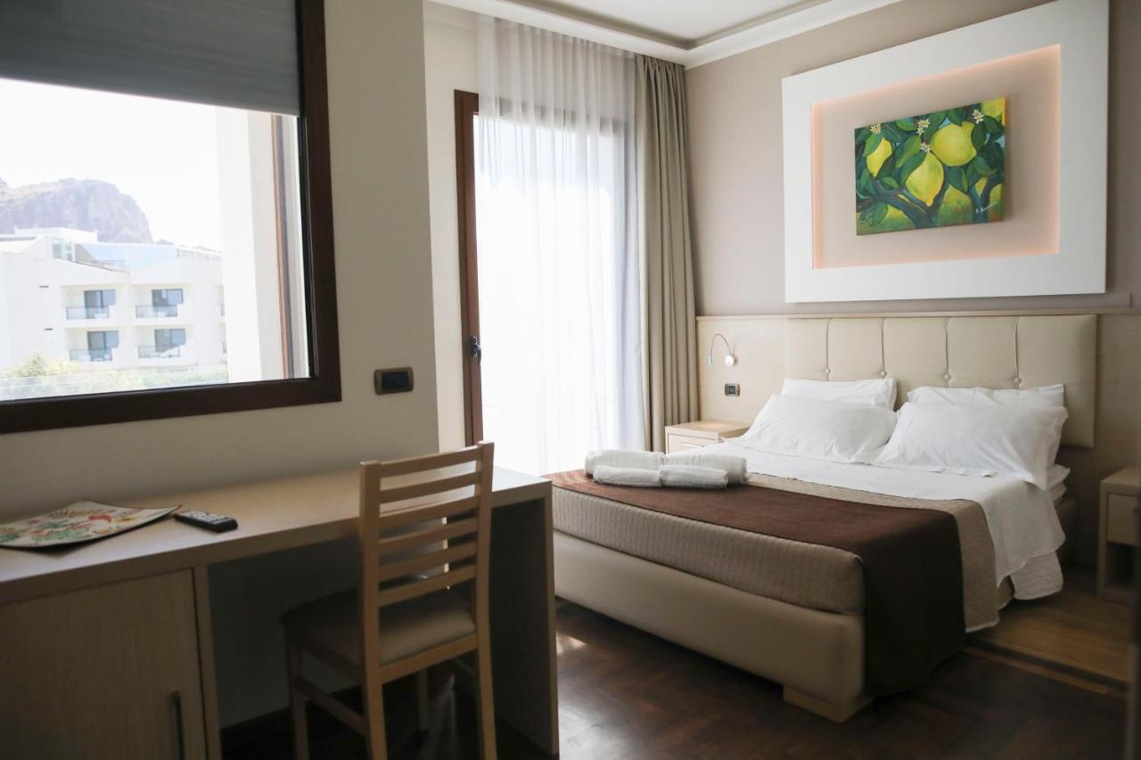 Standard Double Room,1112495415:JPEG