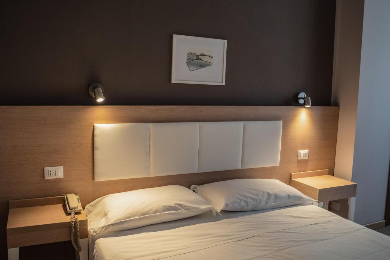 Double or Twin Room,1188935497:JPEG