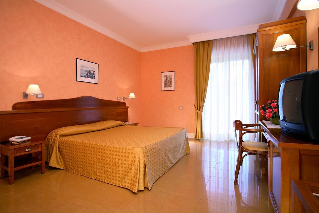 Double Room Single Use