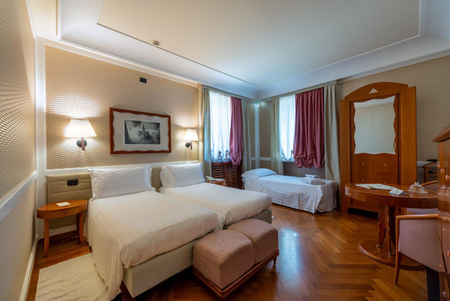 Deluxe Triple Room Sea View