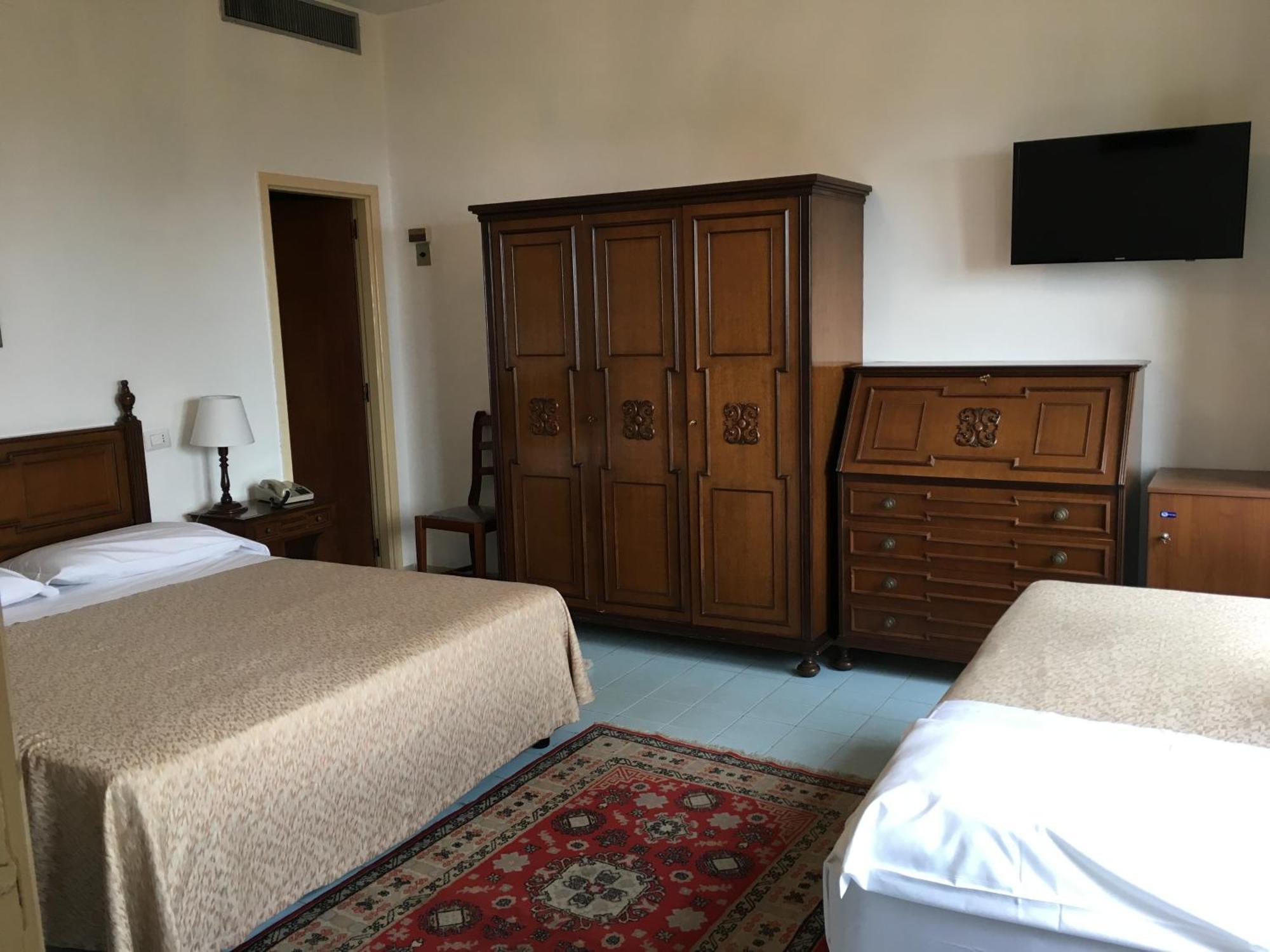 Quadruple Room,1209702475:JPEG