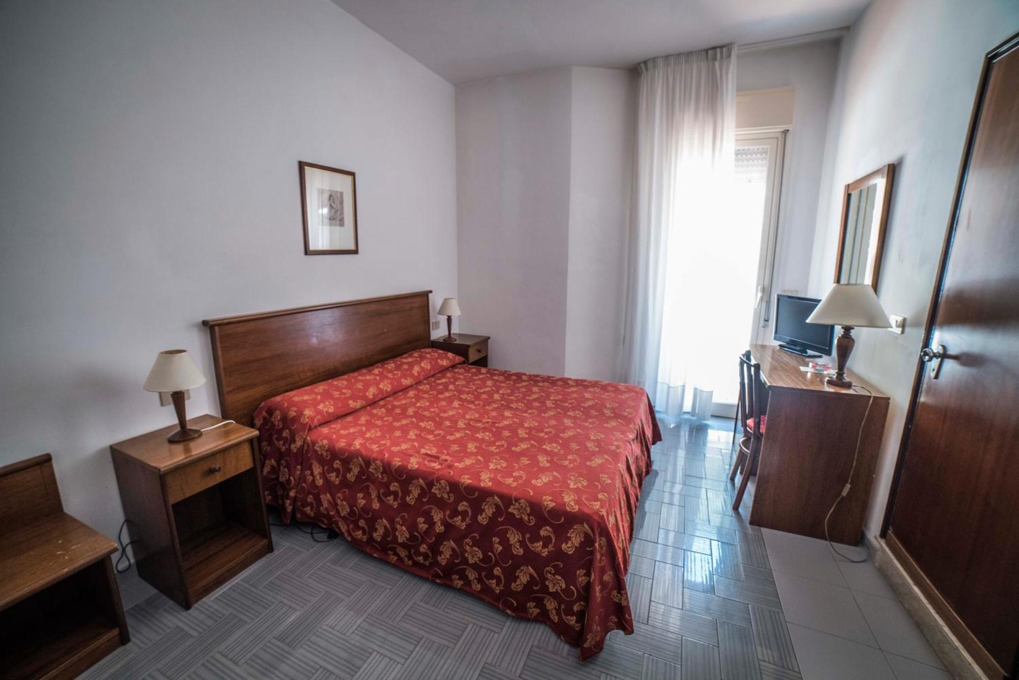 Standard Double Room,1209777691:JPEG