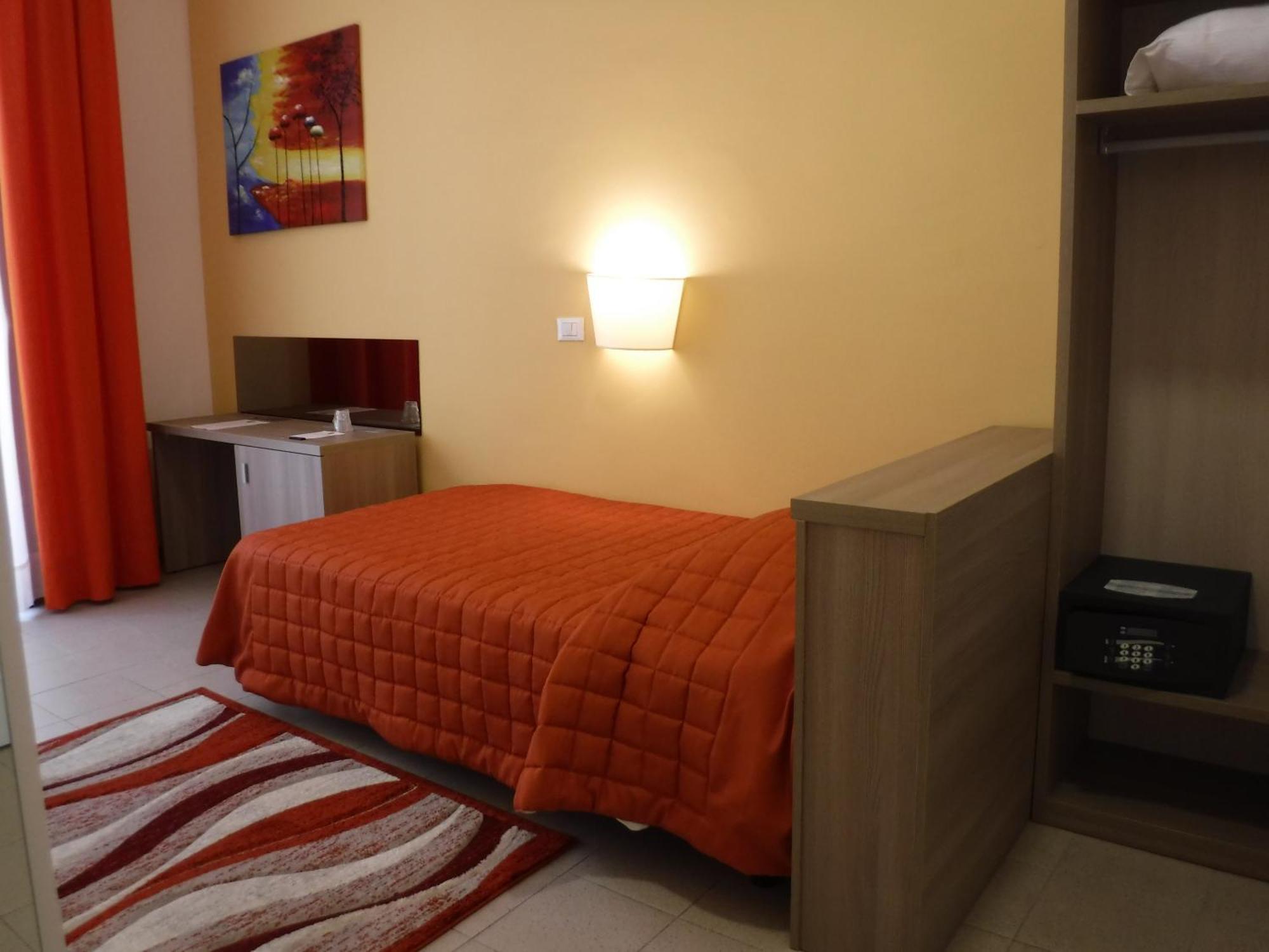 Single Room - Disability Access,1216754116:JPEG