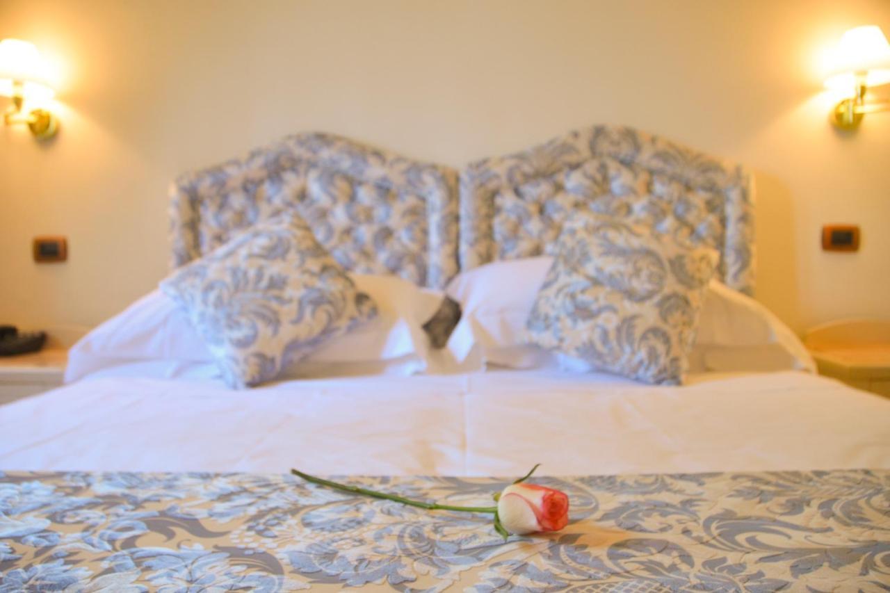 Superior Double or Twin Room,1279737034:JPEG