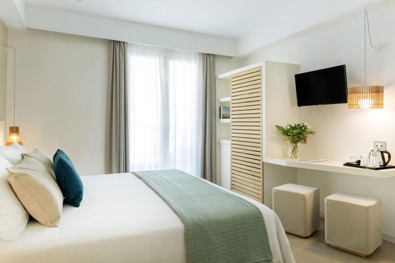 Dreibettzimmer mit Balkon