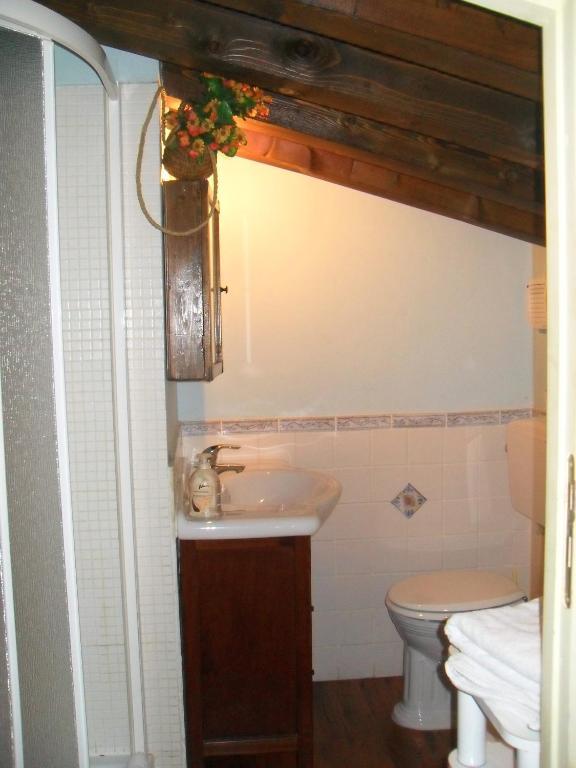 Executive Queen Room - Non-Smoking,43457815:JPEG