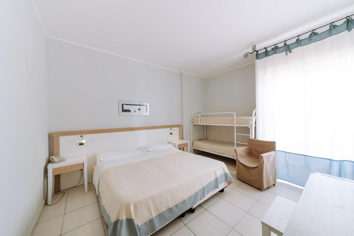 Quadruple Room Sea View