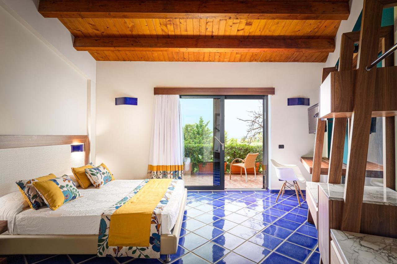 Double Room,1352837986:JPEG