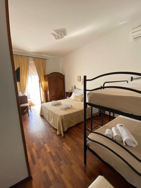 Classic Quadruple Room