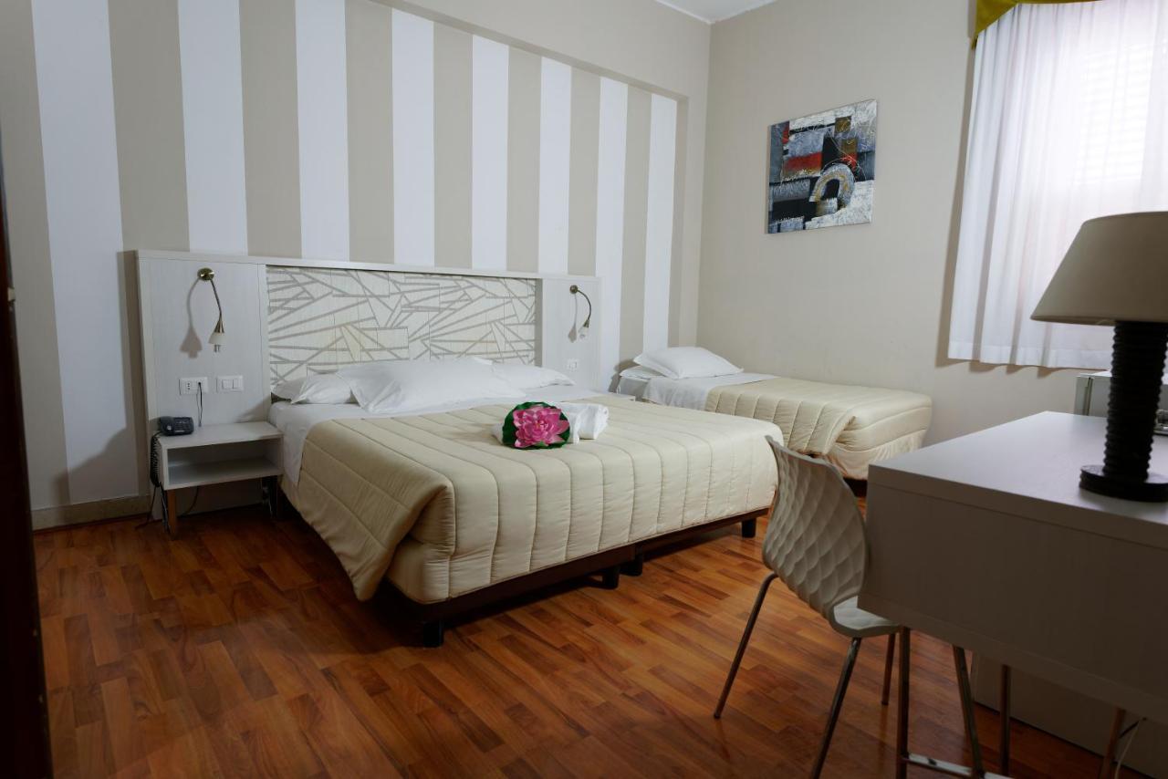 Triple Room,1382193314:JPEG