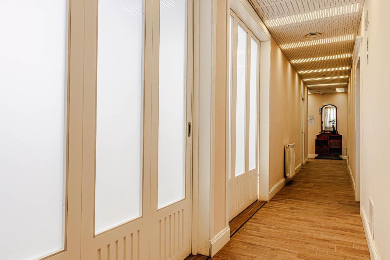 Single Room,1459410550:JPEG