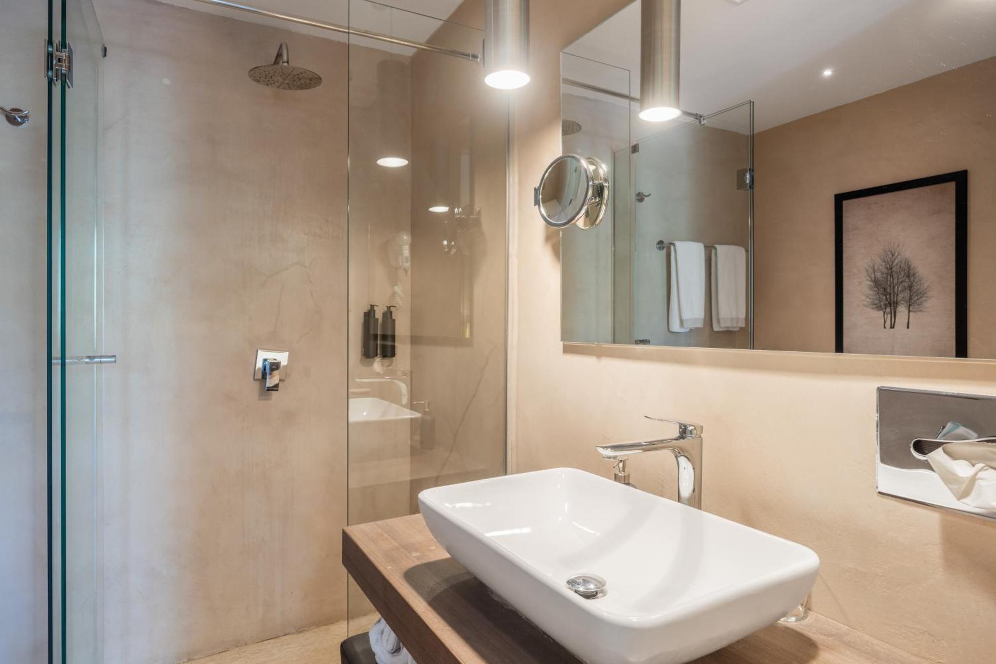 Executive Double or Twin Room,1544420164:JPEG