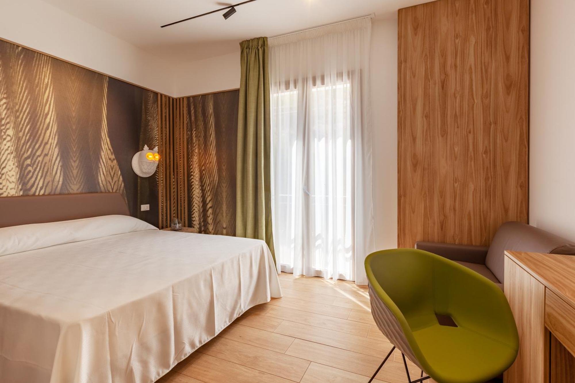 Double Room with Mountain View
