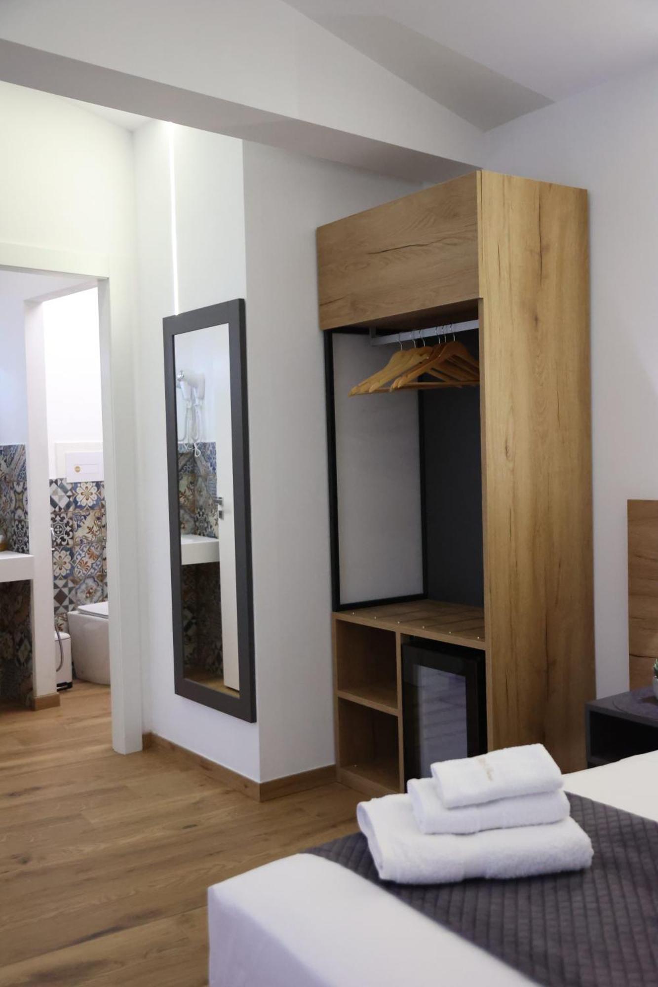Triple Room with Terrace,1609959420:JPEG
