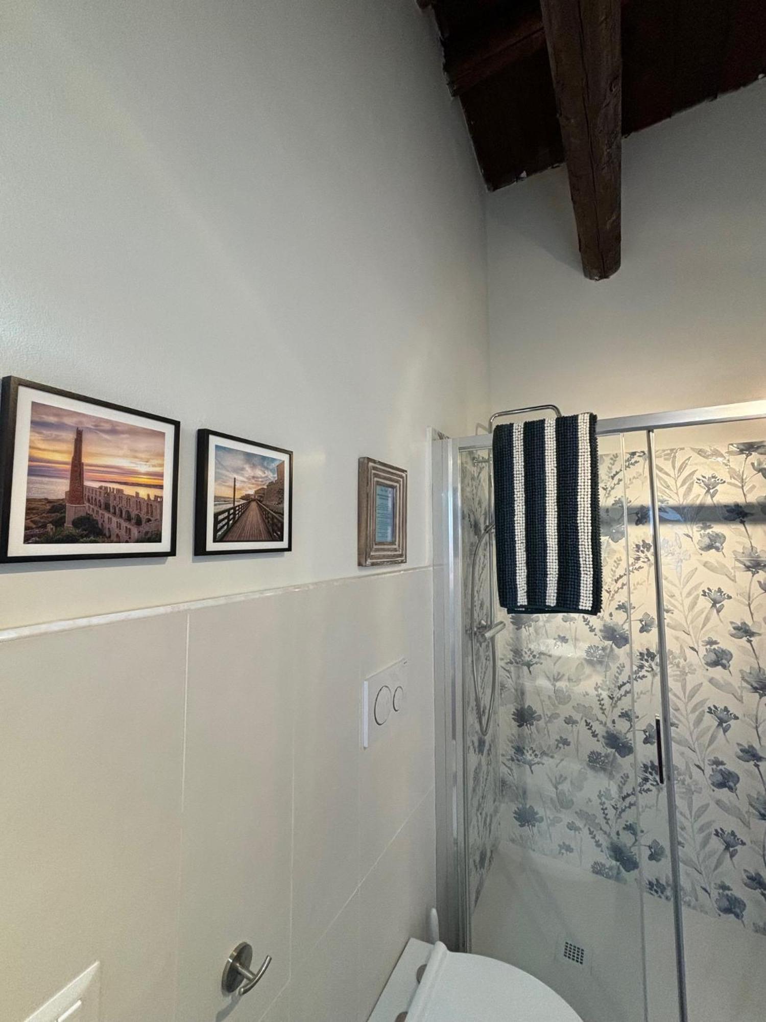 Double Room with Pool View,1639384361:JPEG