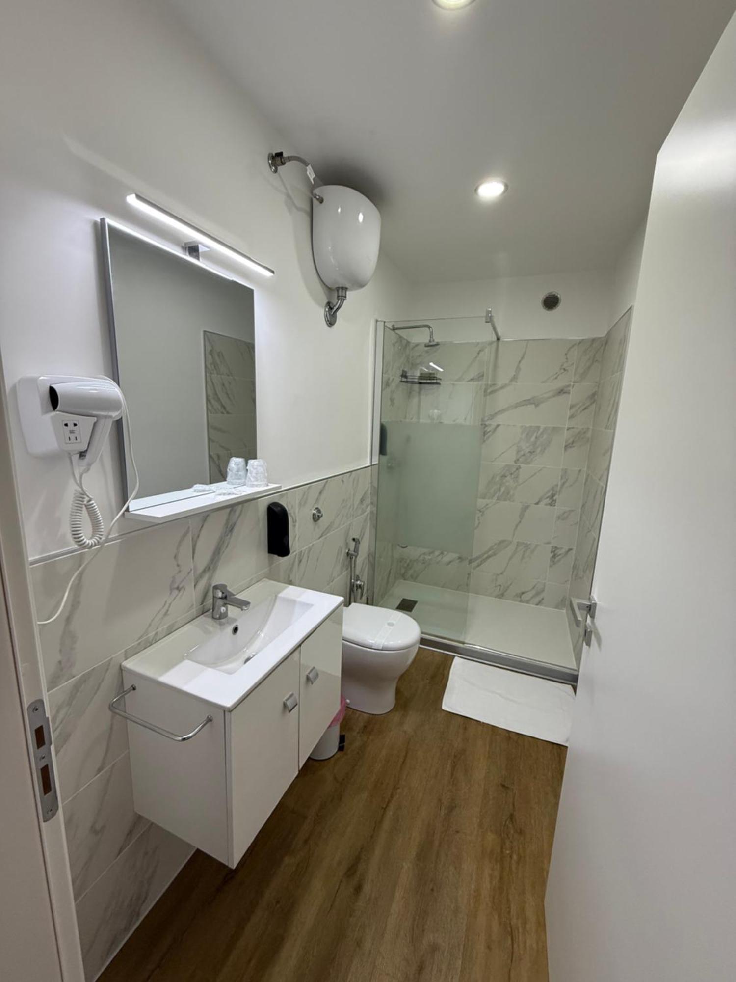 Double Room,1647401351:JPEG