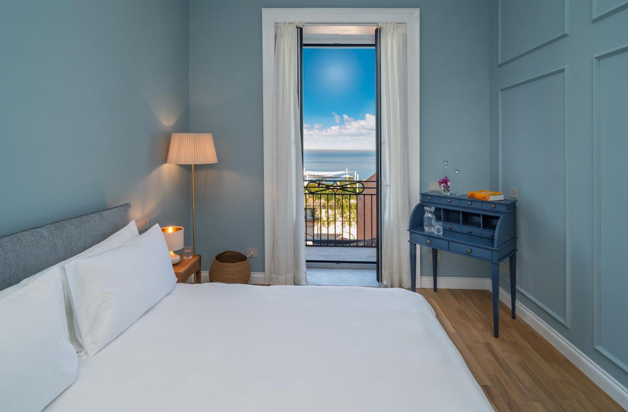 Deluxe Double Room with Sea View