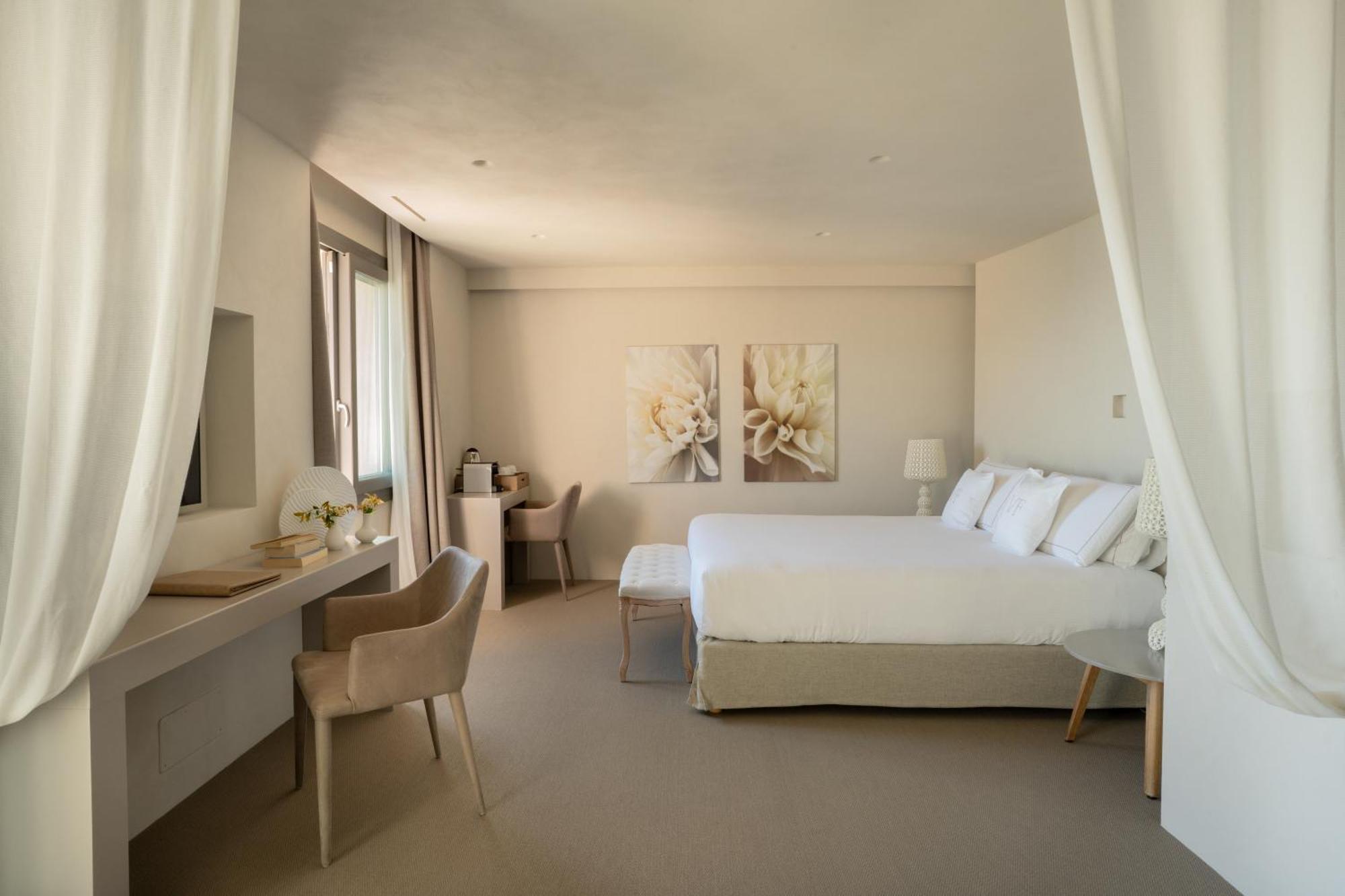 Junior Suite,1690952109:JPEG