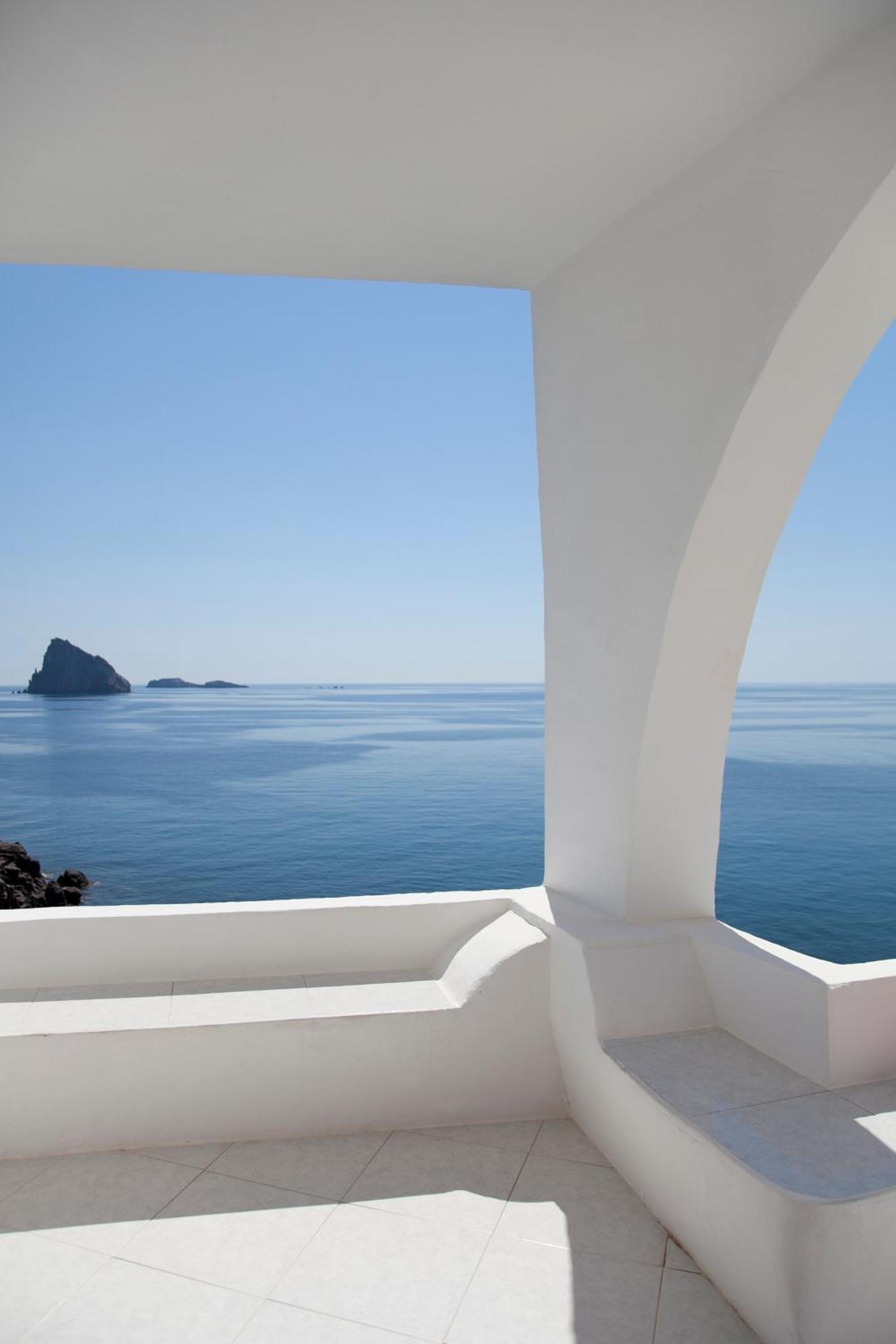 Double or Twin Room with Sea View,1710605232:JPEG