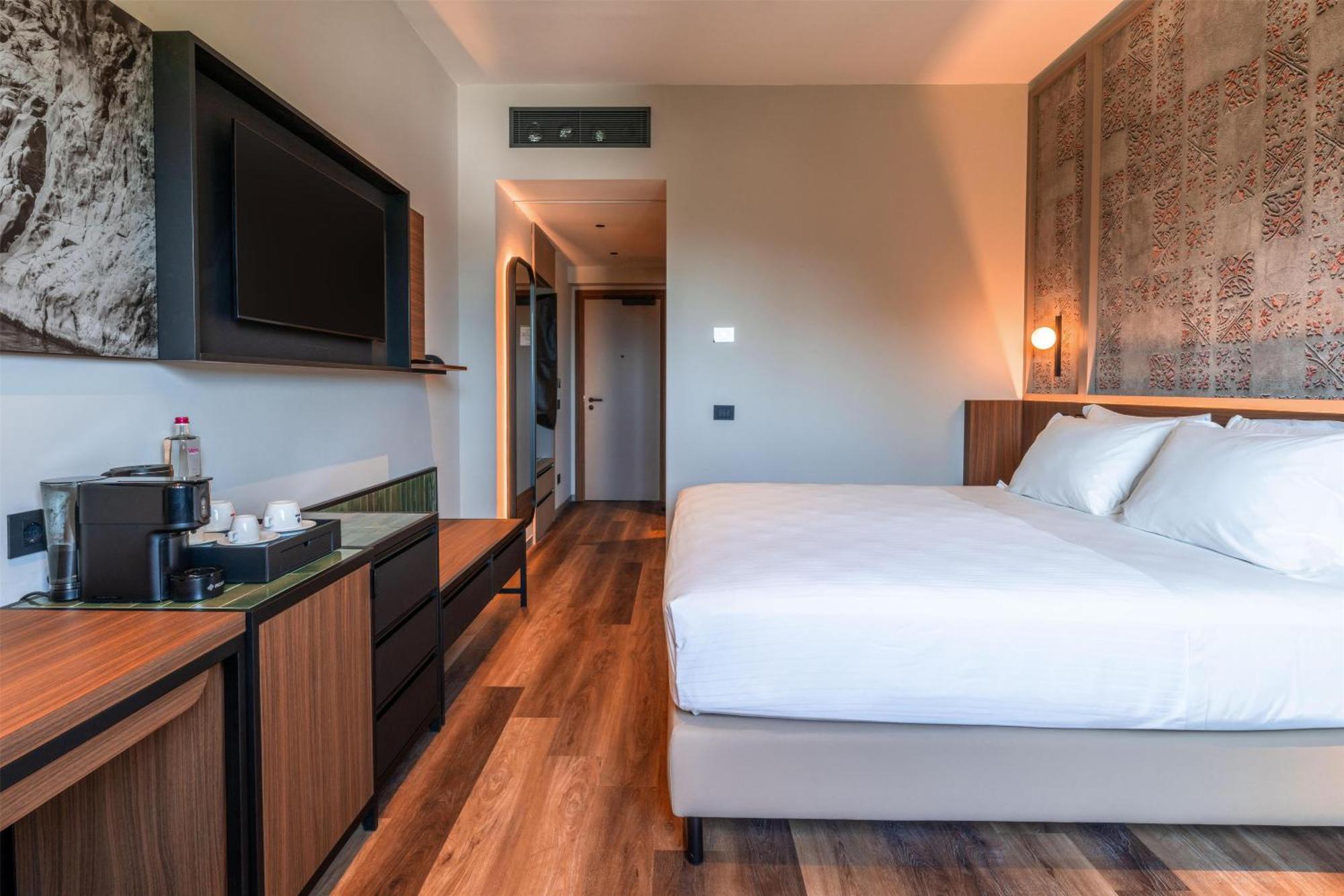 King Guest Room