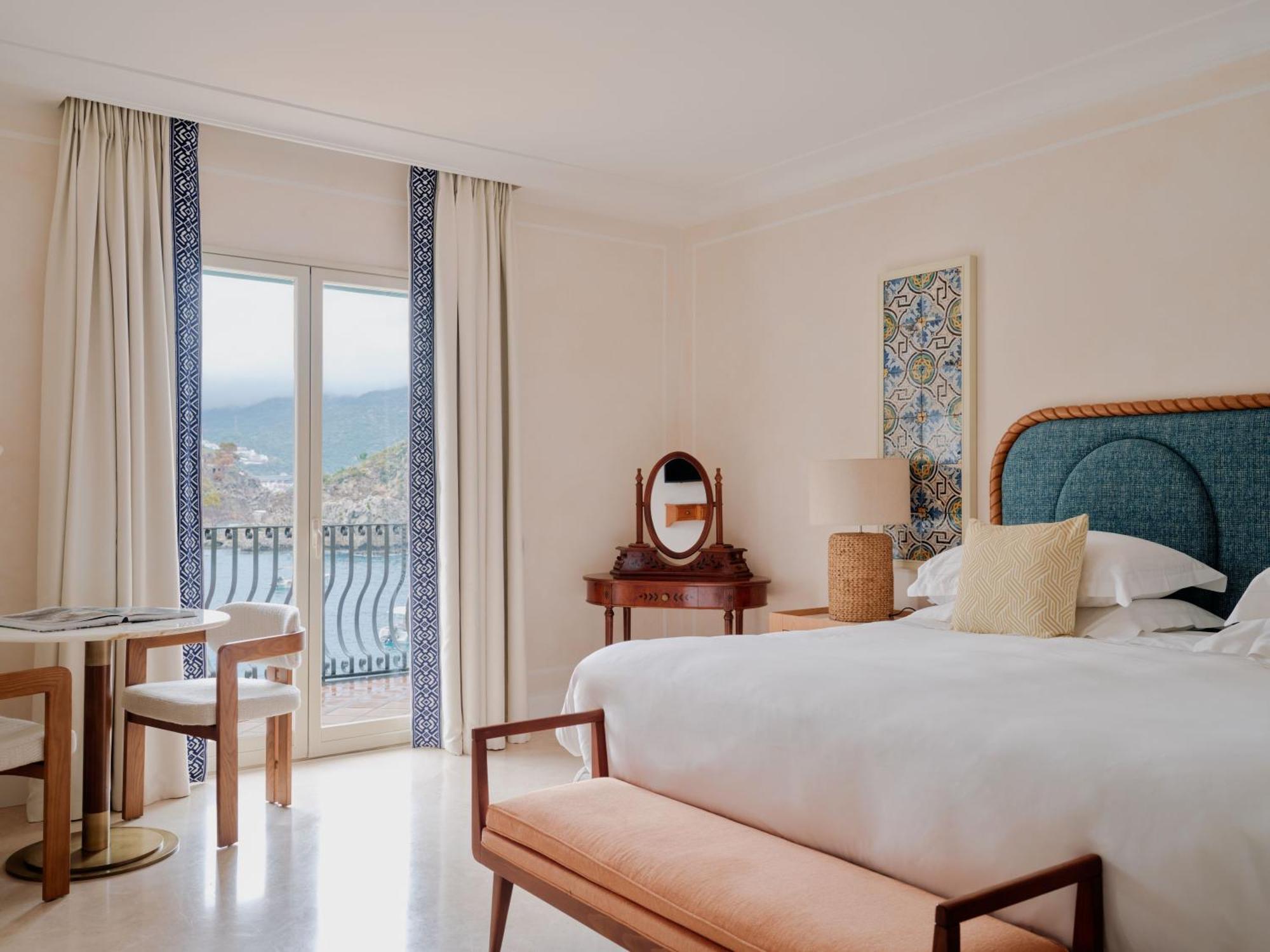 Premium Suite with Sea View