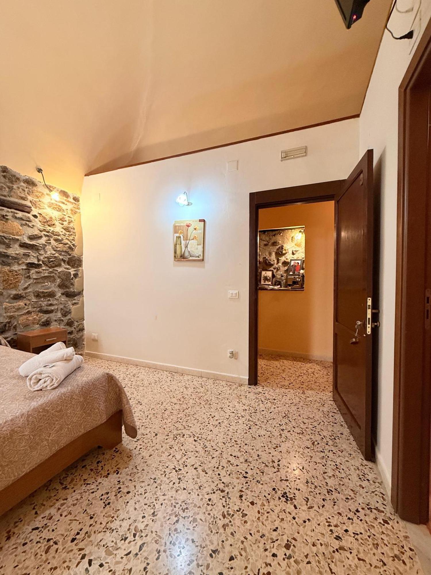 Double or Twin Room with Shower