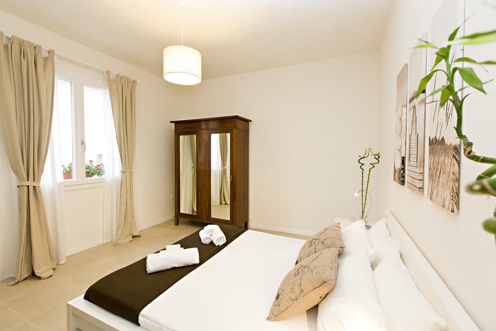 Double Room with Private Bathroom,263729797:JPEG