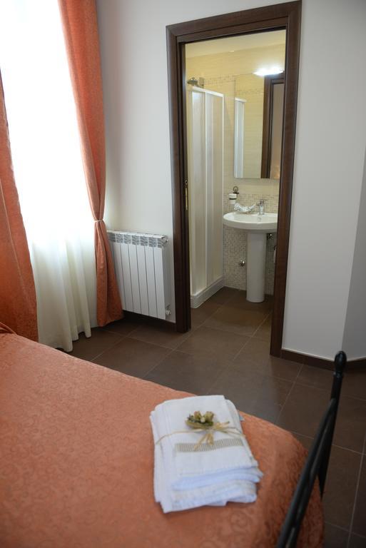 Camera Doppia con Letti Singoli con Bagno Privato