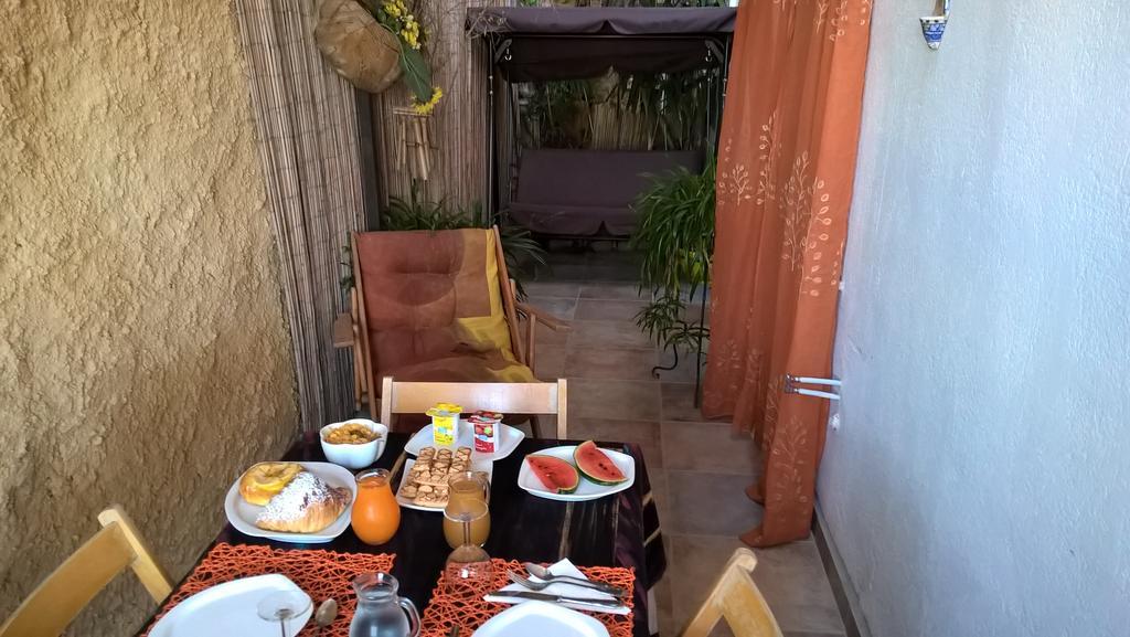 Double Room with Sea View,663485670:JPEG