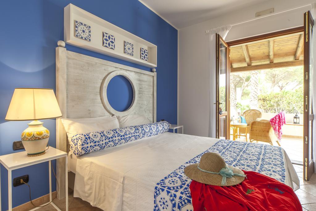 Superior Double or Twin Room with Pool Access,255473893:JPEG