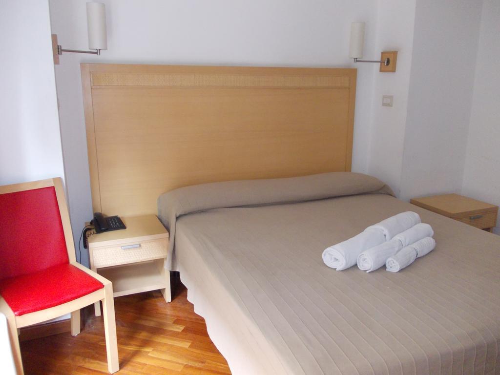 Double or Twin Room,258010301:JPEG