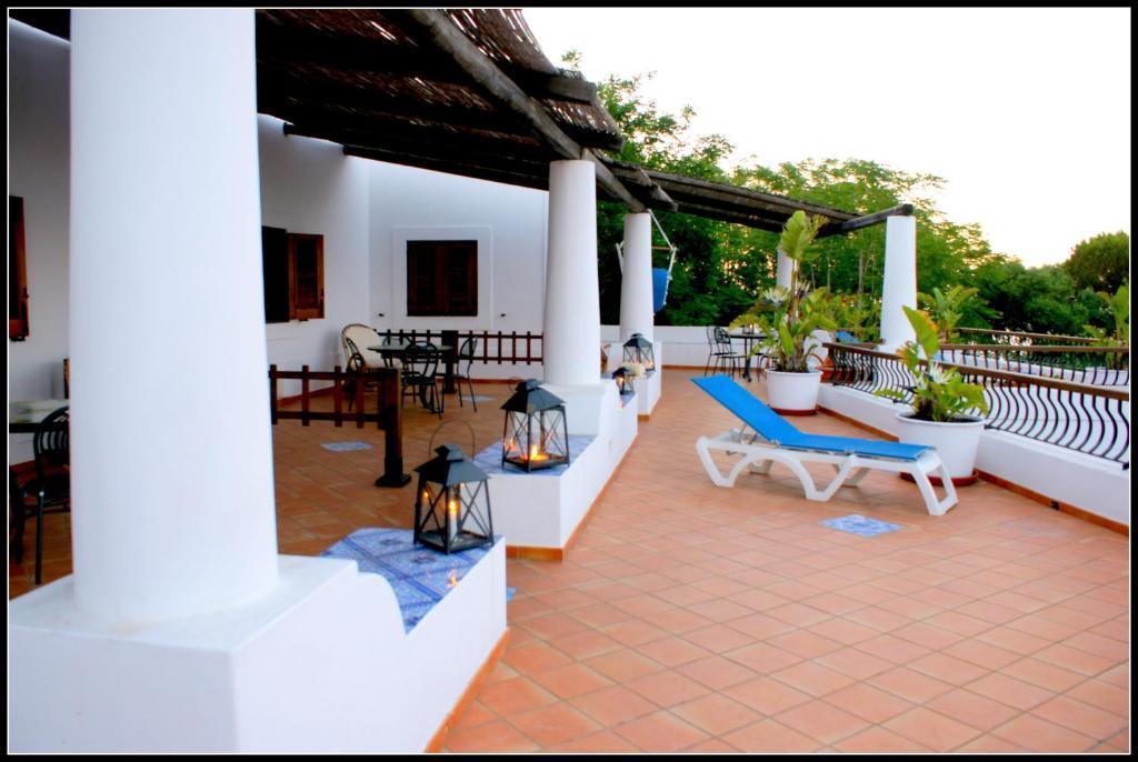 Studio with Sea View,48346240:JPEG