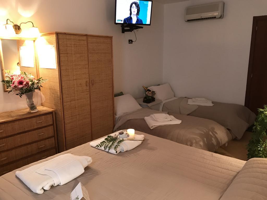 Economy Triple Room