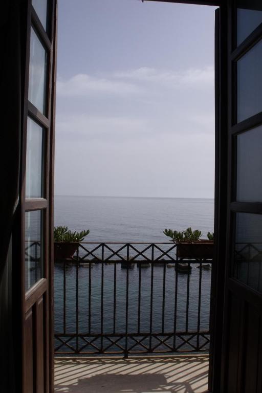 Double or Twin Room Sea View,50142306:JPEG