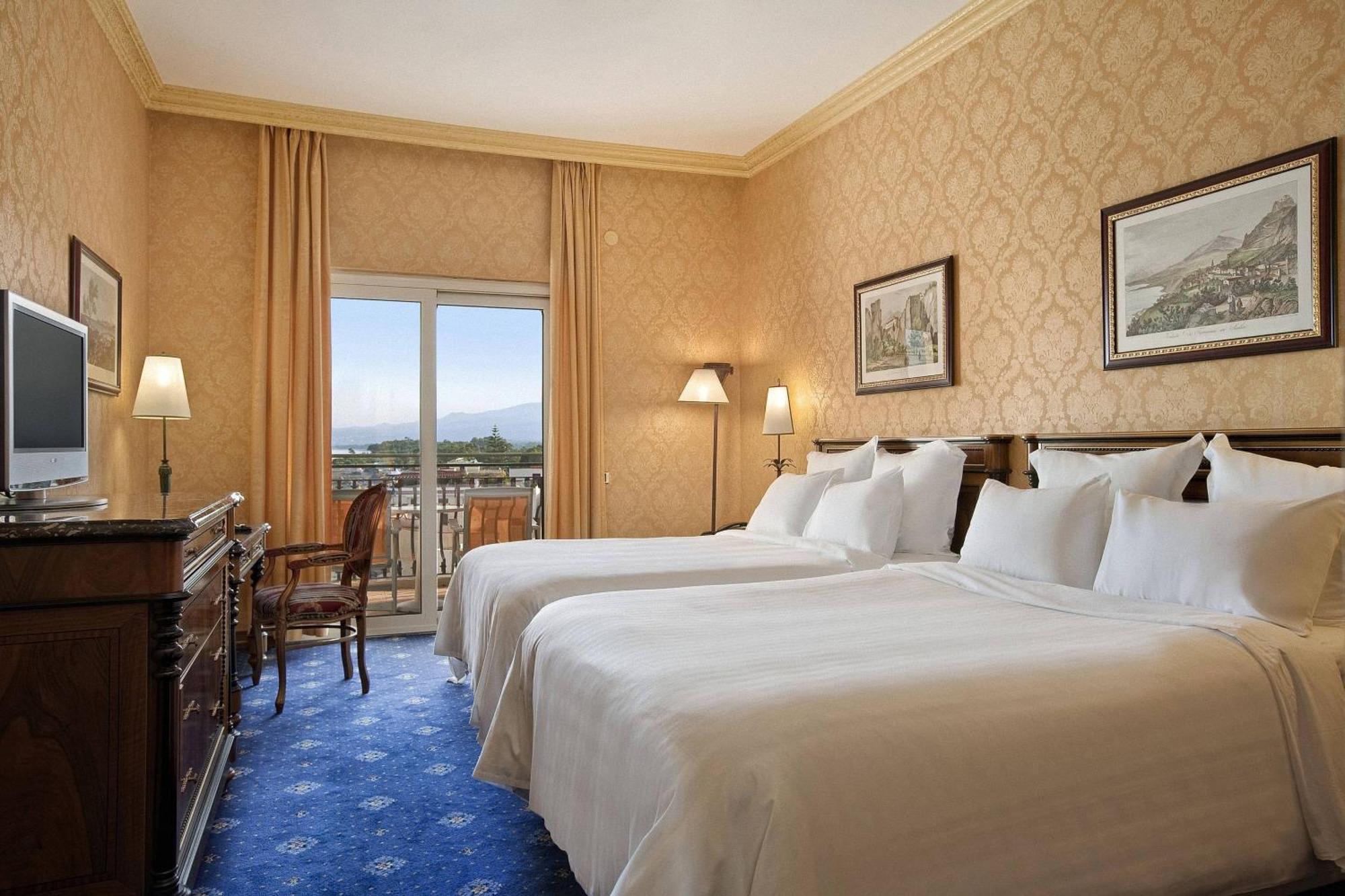 Deluxe Twin Room with Balcony - Top Floor,693898860:JPEG
