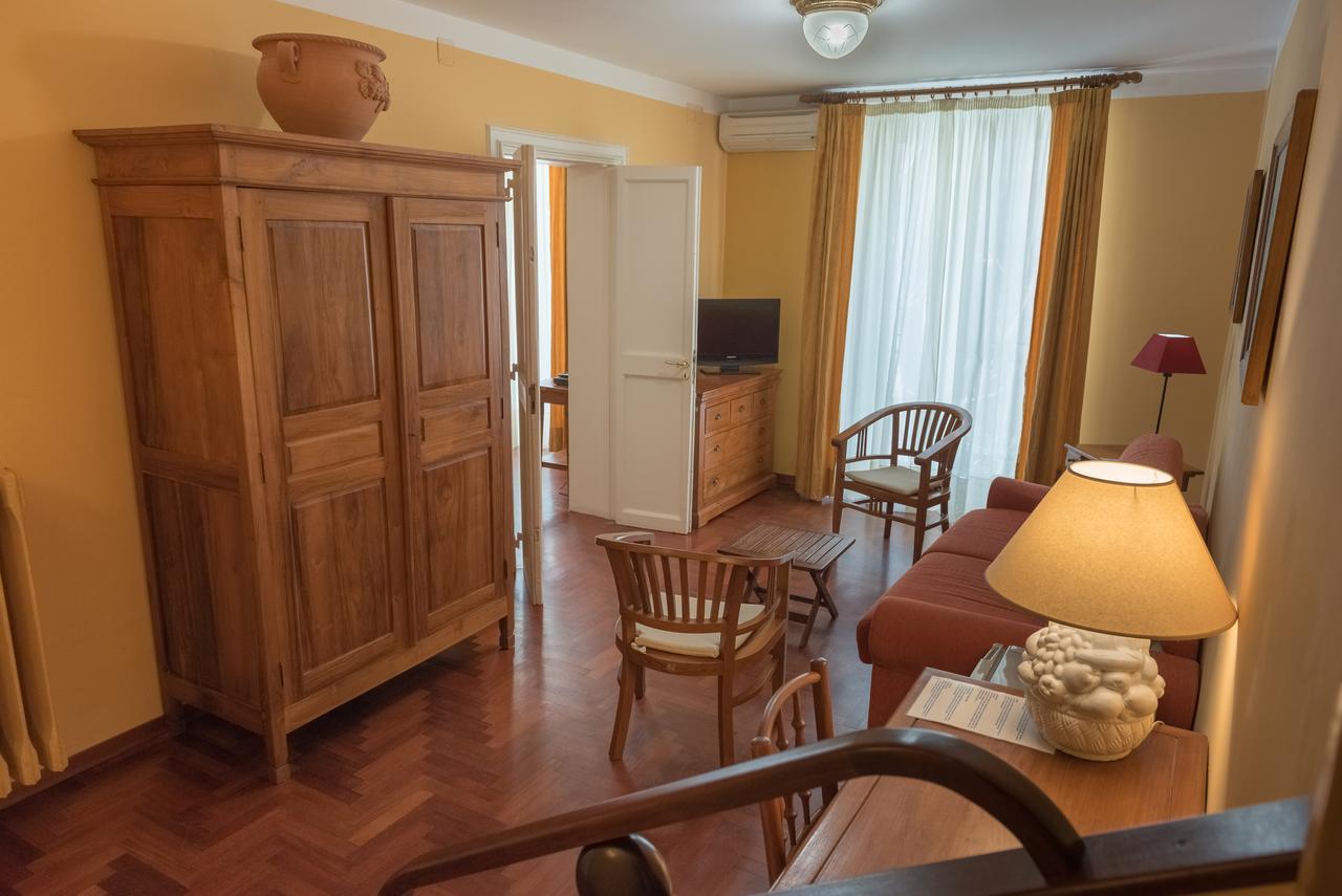 Suite with Balcony,656003115:JPEG