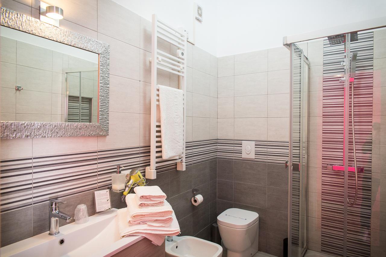 Double Room,695384256:JPEG