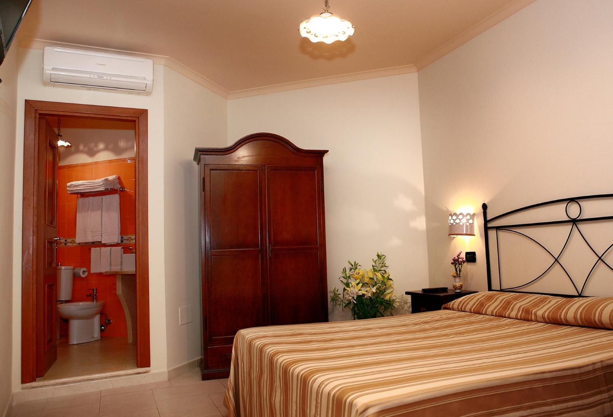 Chambre Triple Économique sans Fenêtre