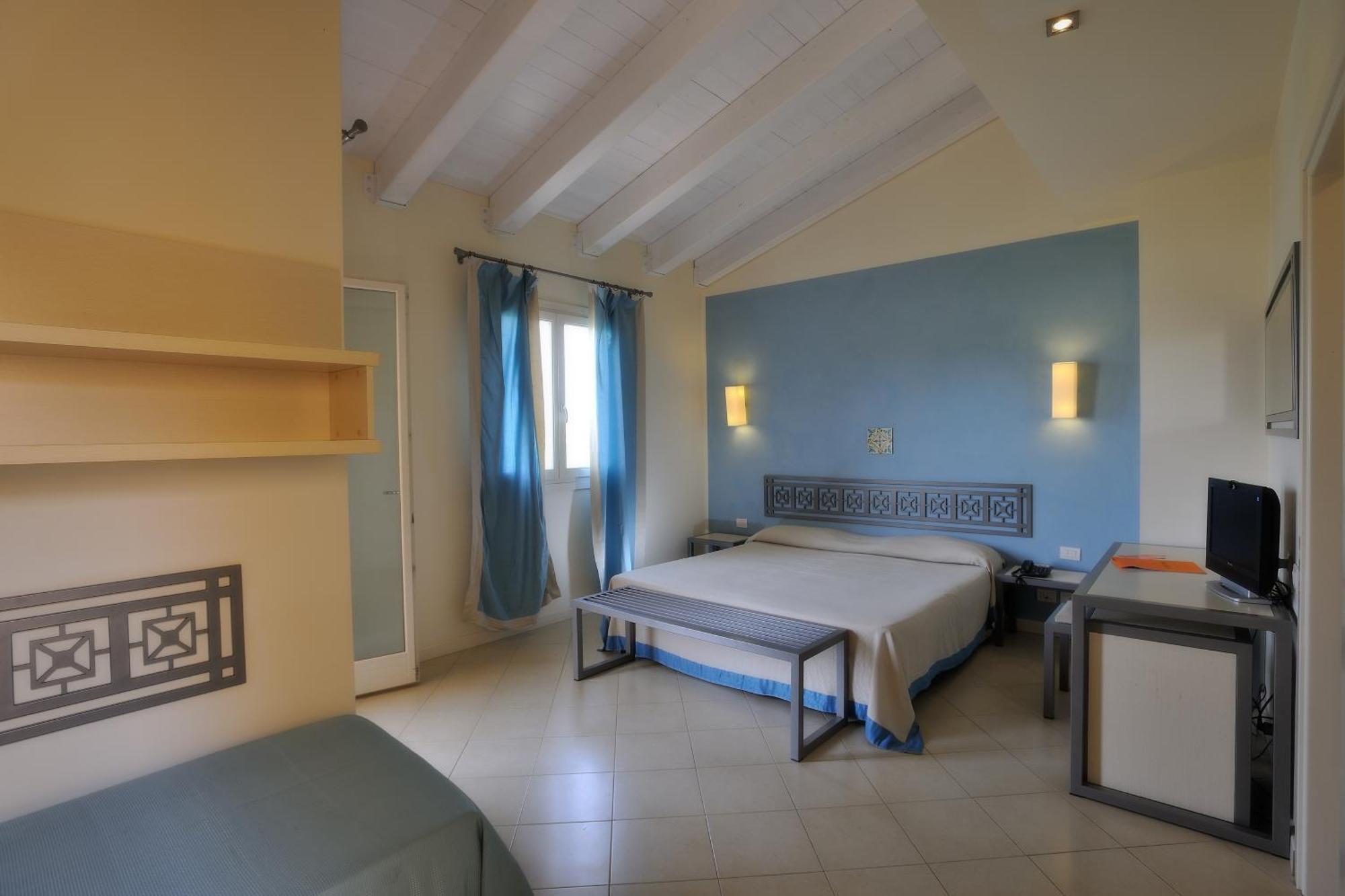 Classic Quadruple Room,1225430102:JPEG