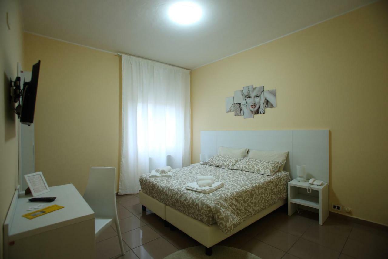 Standard King Room,781418541:JPEG