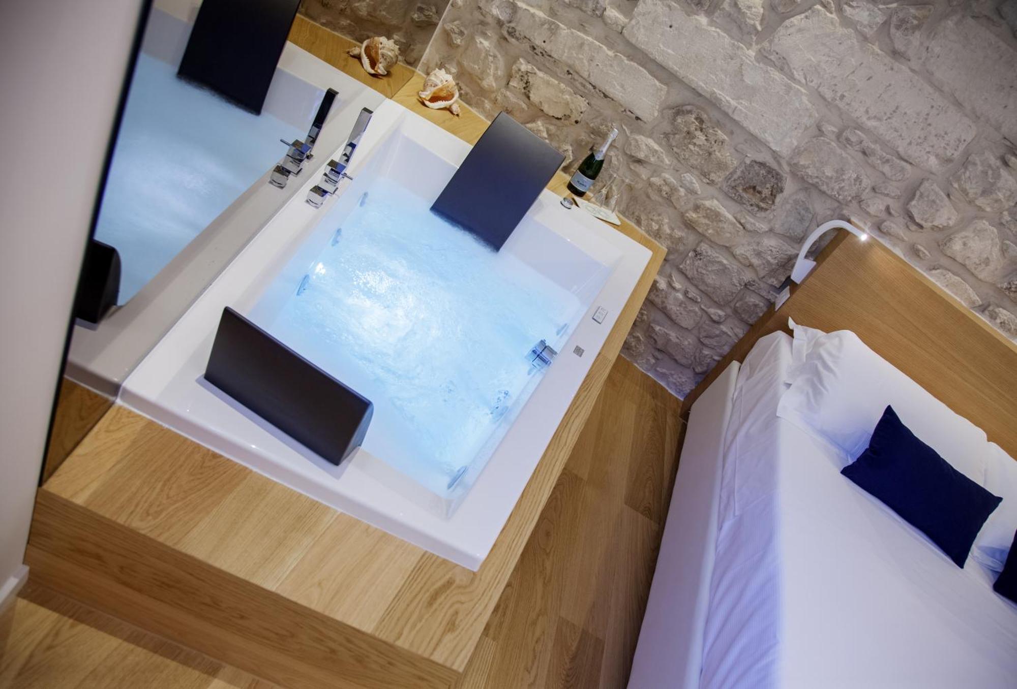 Suite Whirlpool,1235678213:JPEG