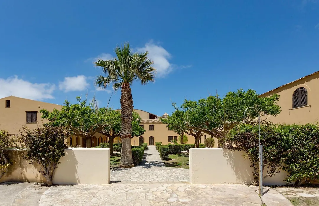 Phi Hotel La Tonnara Di Bonagia-1