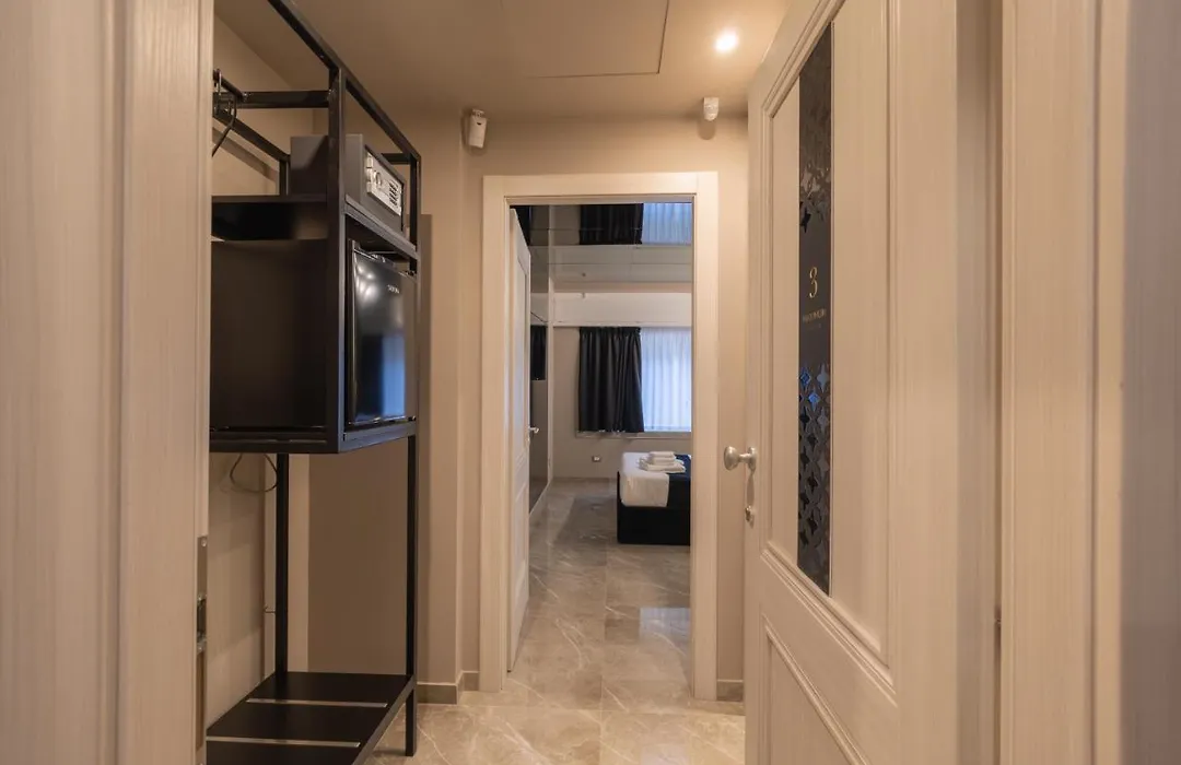 Maximum Exclusive Suite & Spa-1