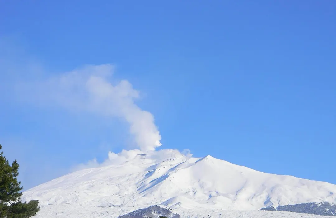 Sotto Il Vulcano-1