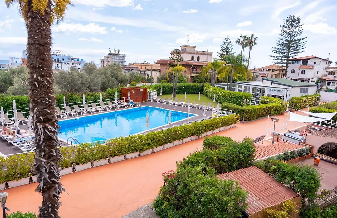 Residence Villa Giardini-1