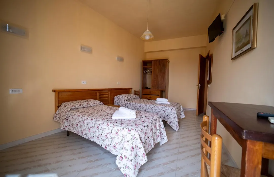 Hotel-Pensione 4 Stagioni-1