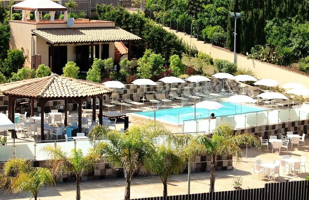 Hotel Costazzurra Museum & Spa-1
