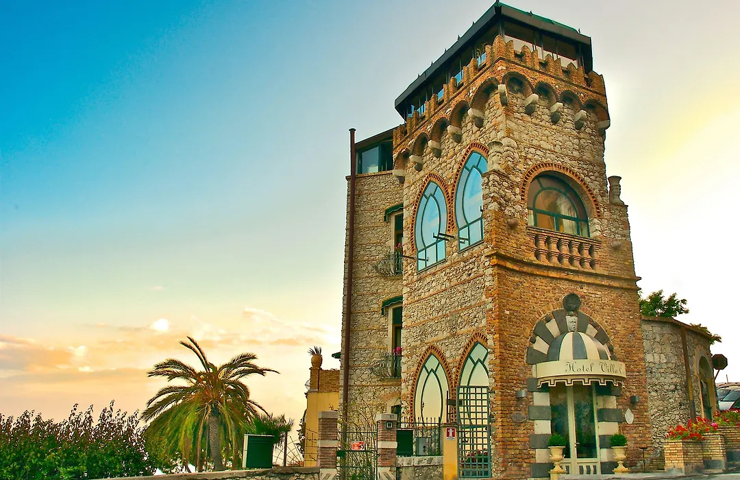 Hotel Villa Carlotta-1